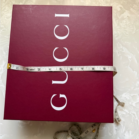 Gucci Deep Burgundy Box with White Logo - Picture 6 of 7